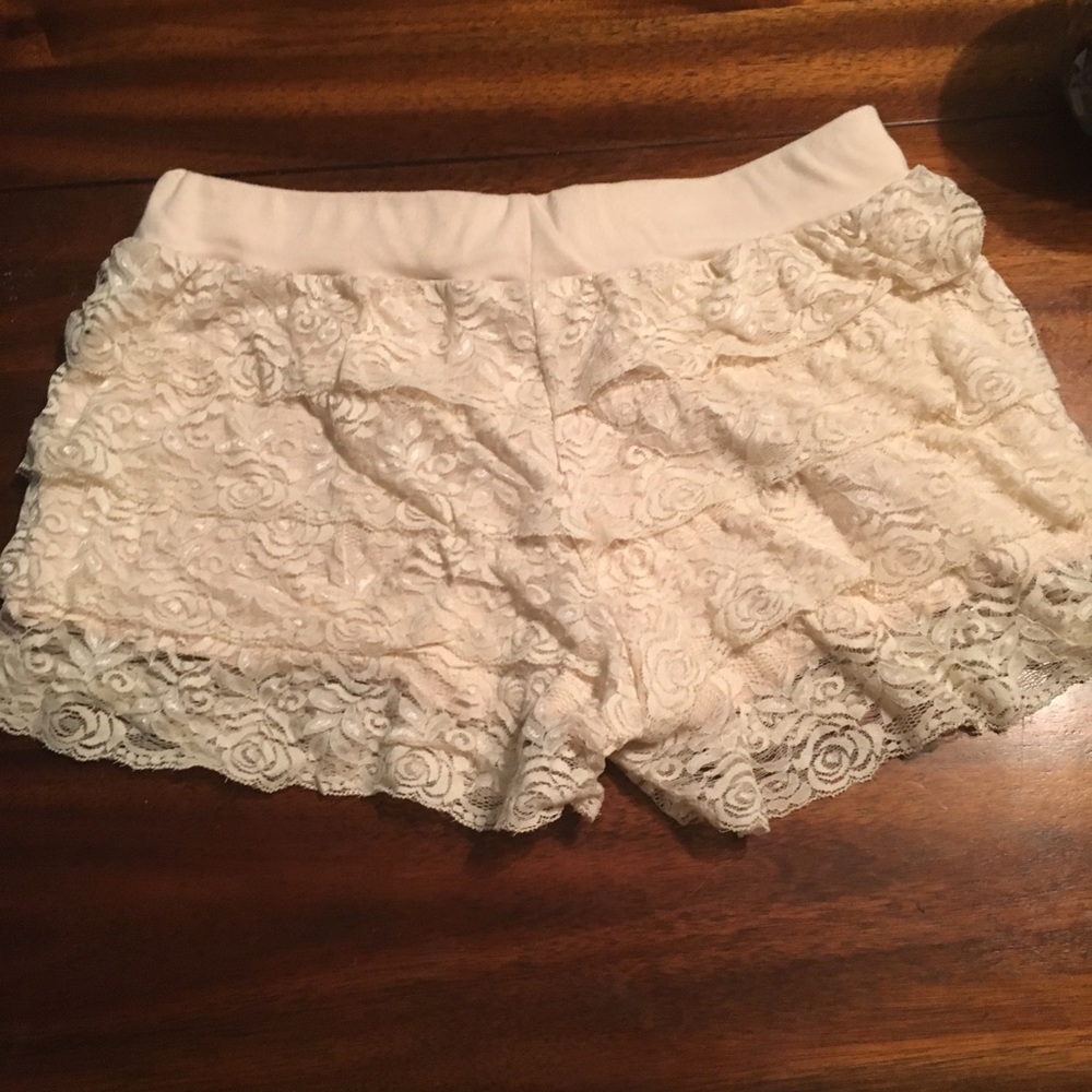 Laced shorty shorts